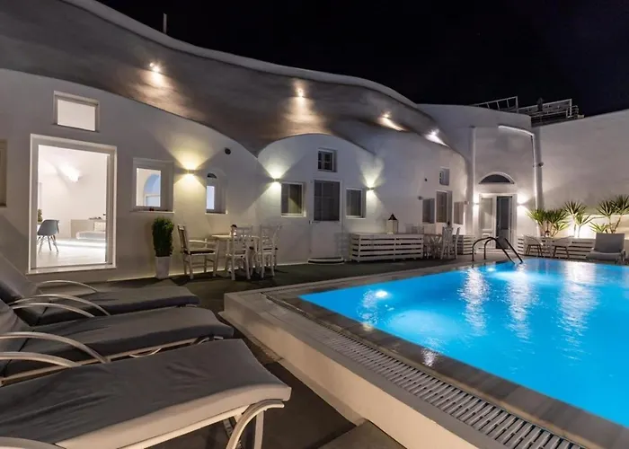 Сasa de vacaciones Fira-cave-sleeps 13-parking-pool-pet Friendly Fira (Santorini)