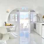Tatil Evi Fira-cave-sleeps 13-parking-pool-pet Friendly Fira (Santorini)