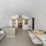Tatil Evi Fira-cave-sleeps 13-parking-pool-pet Friendly