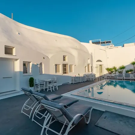 Beautiful 4-bed Cave House Near Private Pool 度假居 *