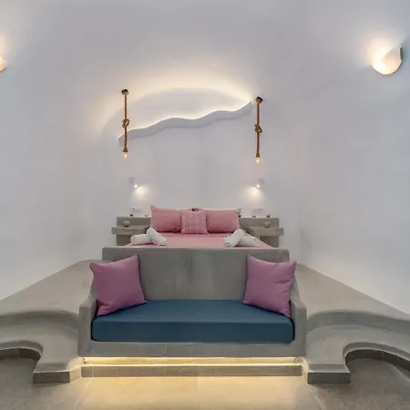Beautiful 4-bed Cave House Near Private Pool
