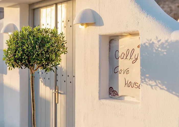 Fira-cave-sleeps 13-parking-pool-pet Friendly * Fira (Santorini)