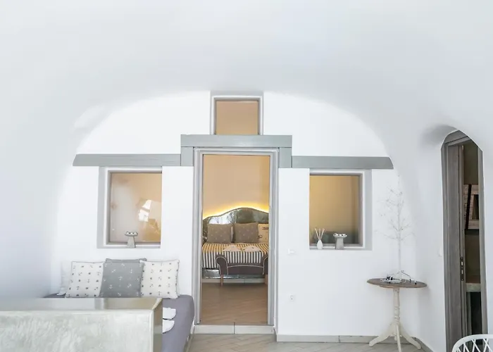 Fira-cave-sleeps 13-parking-pool-pet Friendly Fira (Santorini)