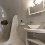 Fira-cave-sleeps 13-parking-pool-pet Friendly * Fira (Santorini)